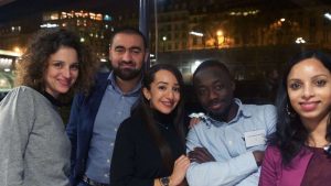 Des consultants et consultantes